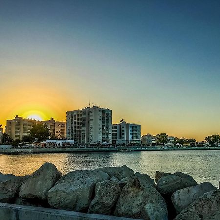 Luxury Penthouse 1Br-Seafront-Seasonal Pool-Central Larnaca Dış mekan fotoğraf