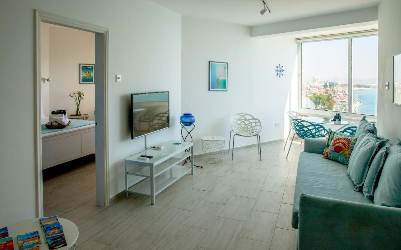 Luxury Penthouse 1Br-Seafront-Seasonal Pool-Central Larnaca Dış mekan fotoğraf